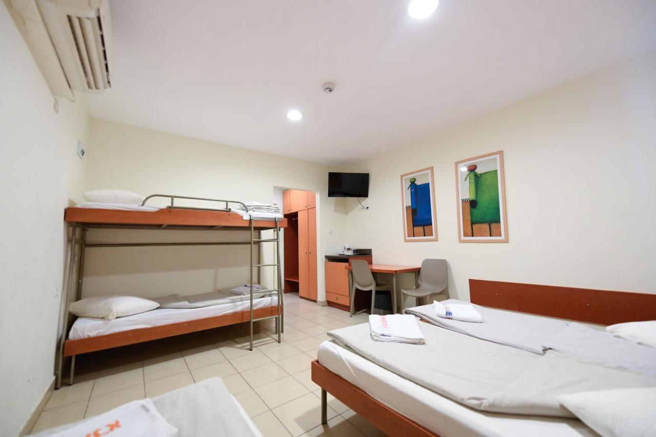 Hi - Arad Hostel Exterior photo